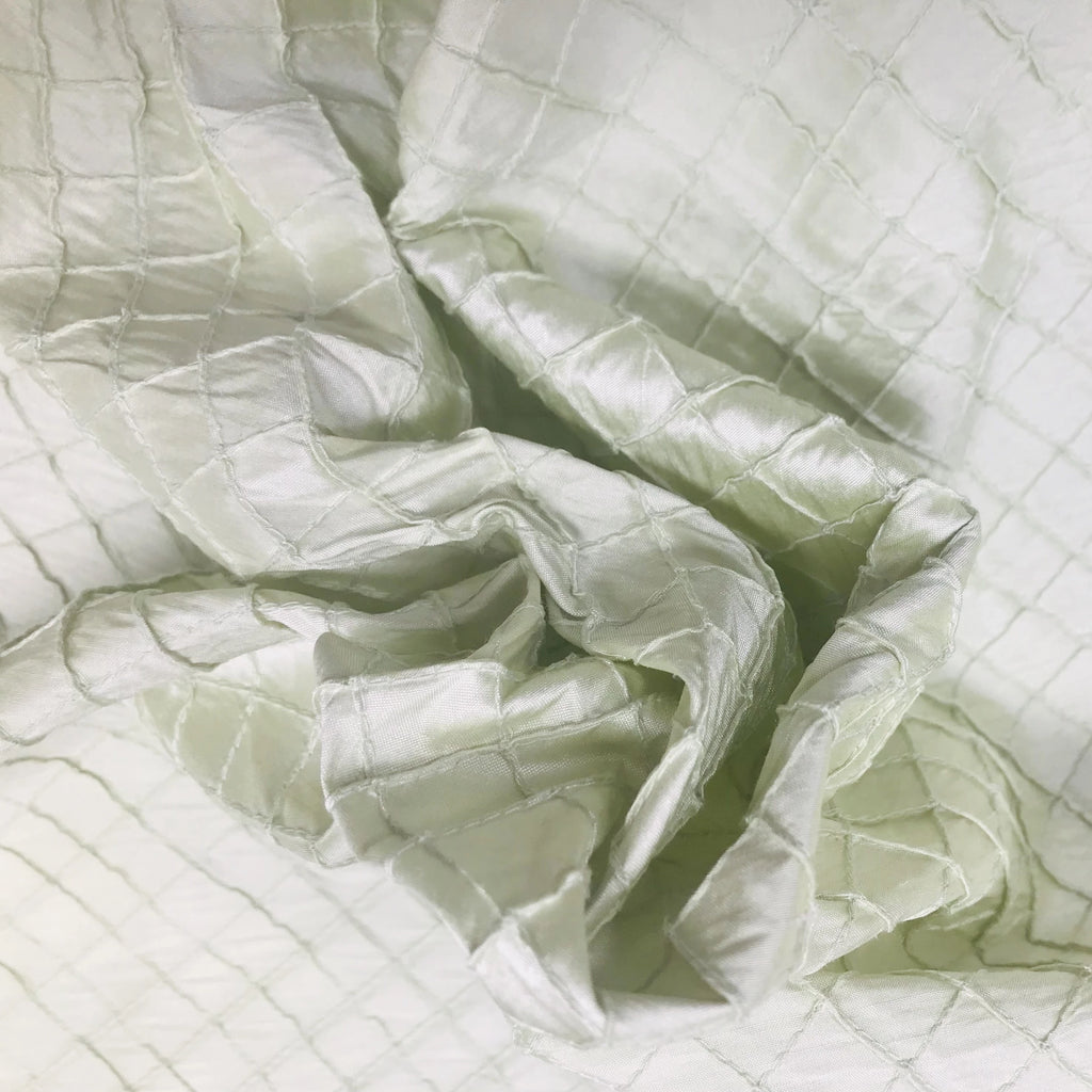 Quarter-Inch Quilted Pattern Silk Shantung Embroidery