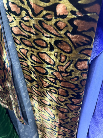 Velvet with animal print