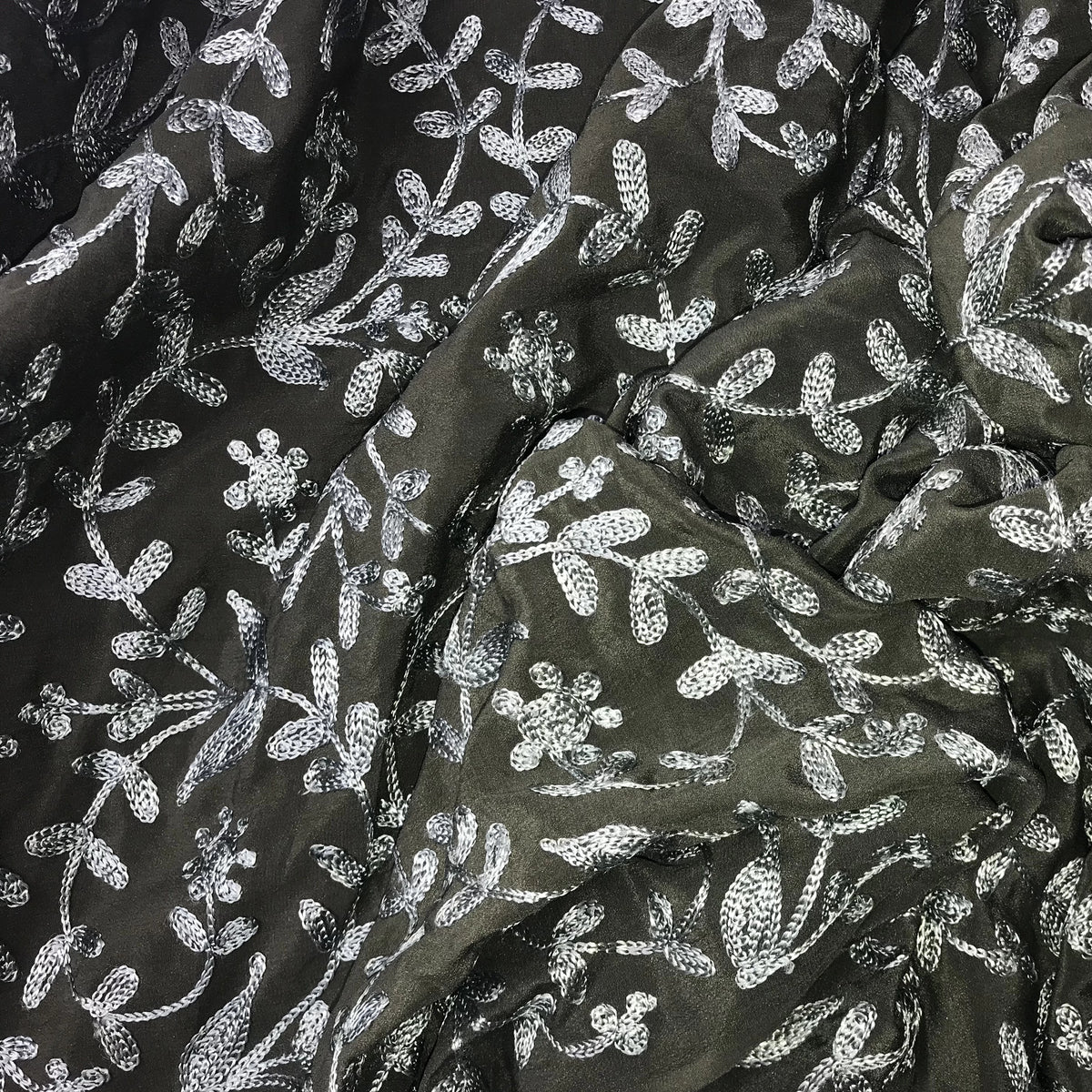 Floral Pattern Silk Chiffon Embroidery – Butterfly Fabrics NYC